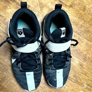 Nike trout baseball cleats. Used condition but lots of life left. Size 4 boys.